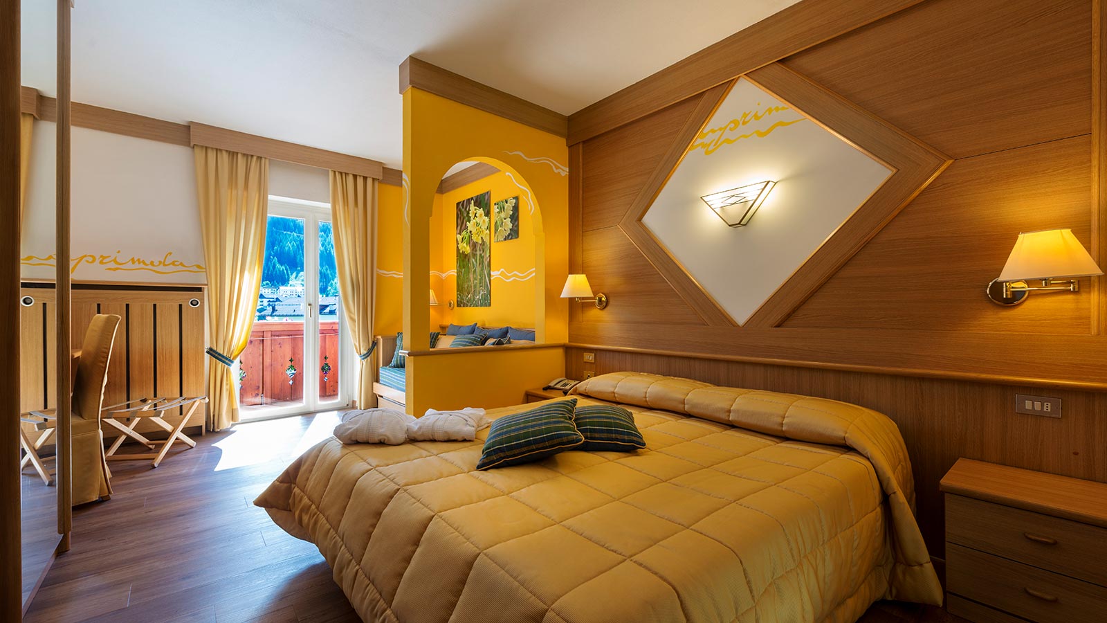 a confortable hotel room, the junior at hotel La Serenella